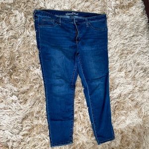 Universal thread jeggings size 18s